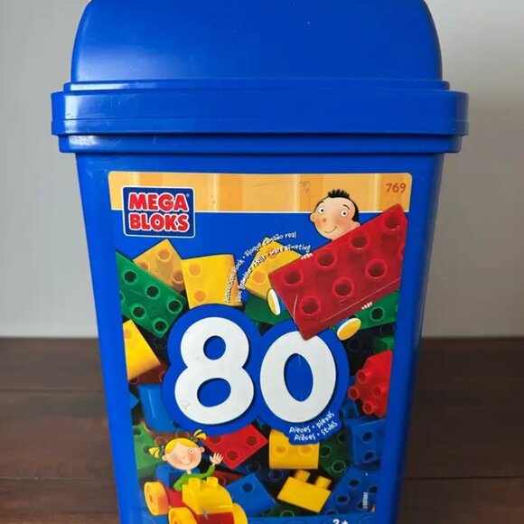 Tub of Mega Bloks First Builders 80-piece building blocks - Picture 3 of 5